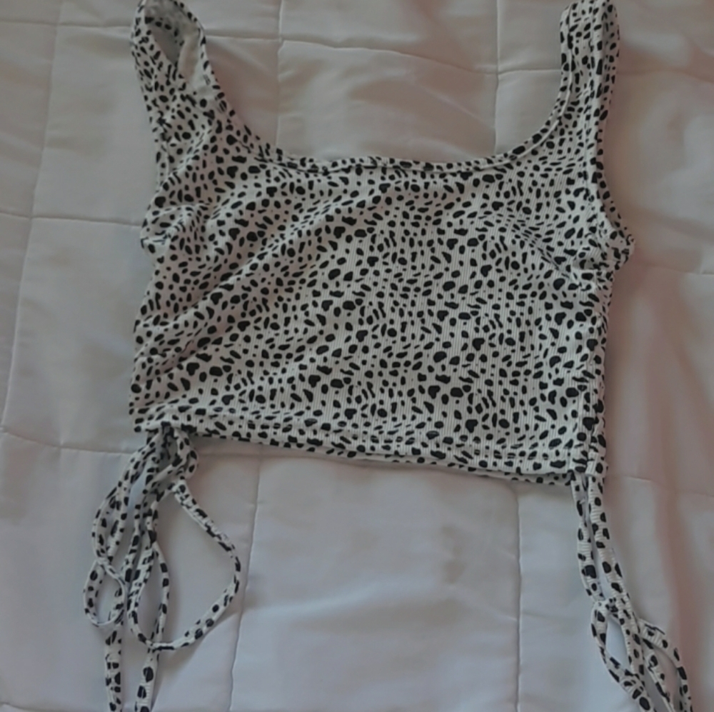 Cropped side scrunch tanktop
